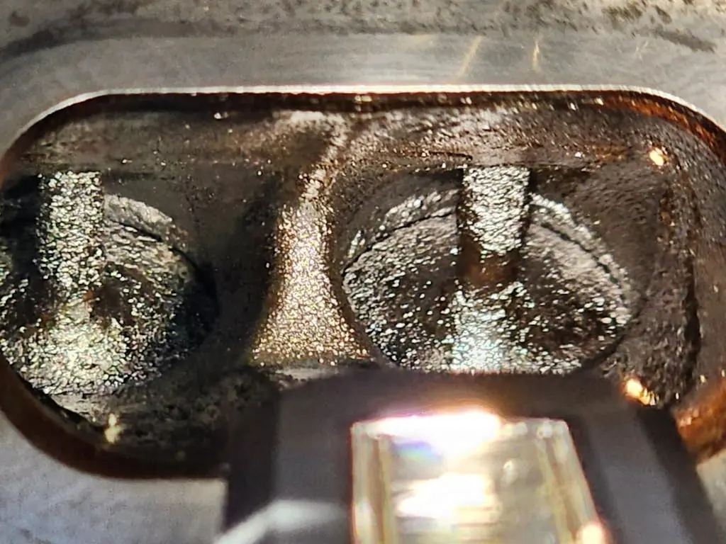 Fleet vehicle intake valve before walnut shell cleaning