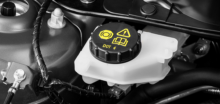 Brake fluid reservoir guide image for brake fluid changes by system type