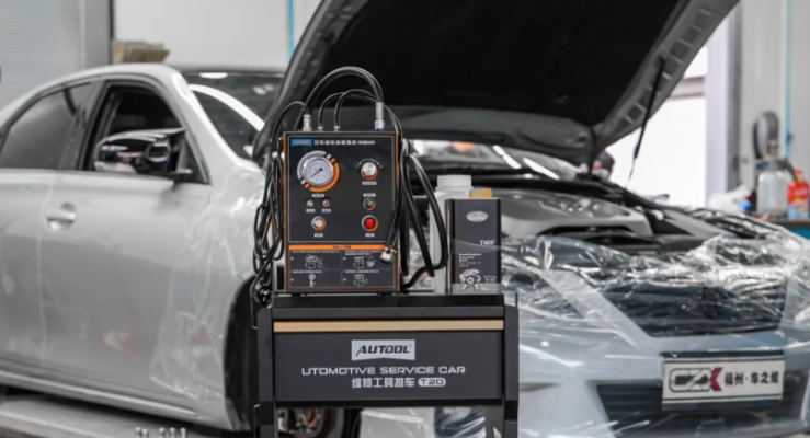 AUTOOL brake fluid bleeder buying guide workshop image